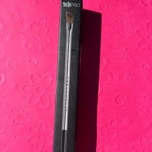 (NEW)- Urban Decay Pro Angle Brush